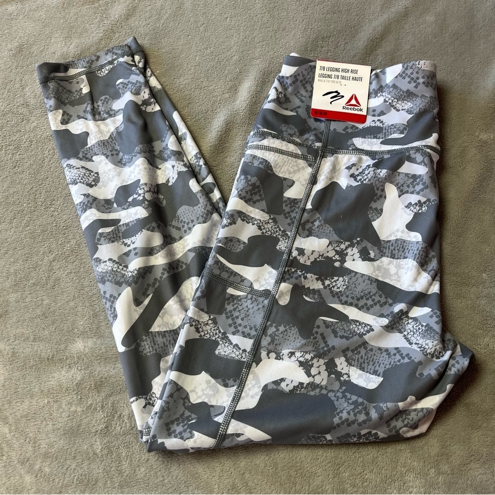 NWT Reebok Grey Camo High Rise 7/8 Crop Athletic Leggings